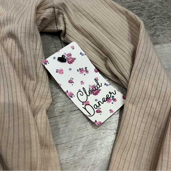 Beige long sleeve 3/4 zip up size small NWT - Picture 4 of 5